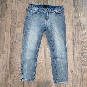 White House Black Market WHBM Demin Zipper Jeans 6